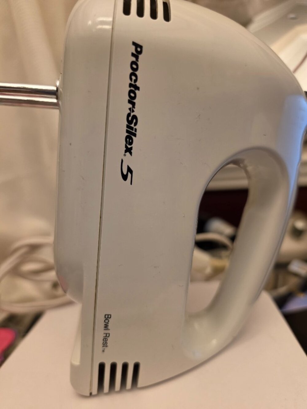 Proctor Silex 5 (Hamilton Beach) Hand Mixer 5 speeds with beaters